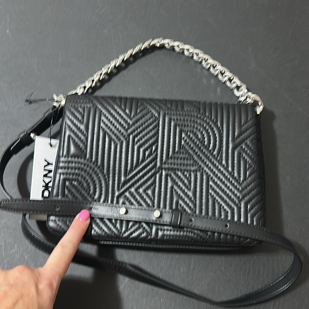 DKNY signature leather black tote and crossbody bag with silver chain - Picture 3 of 9